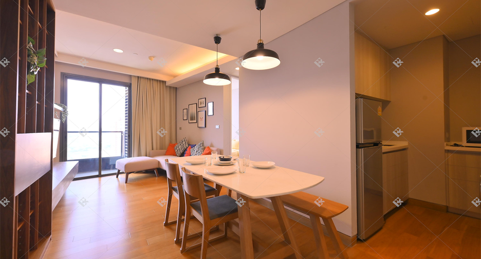 For rent 2 bedrooms condo in Khlong Toei, Bangkok