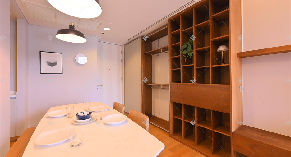 For rent 2 bedrooms condo in Khlong Toei, Bangkok