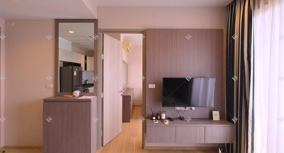 For rent 1 bed condo in Watthana, Bangkok
