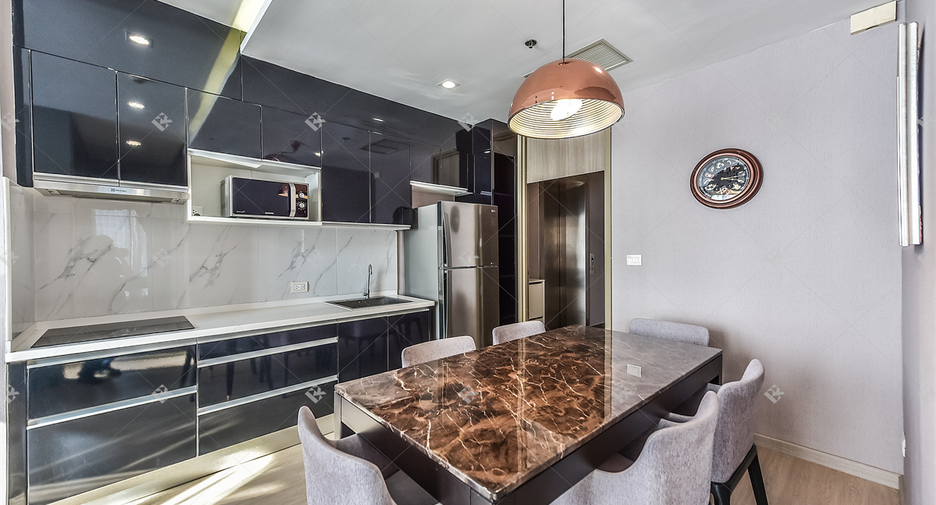 Wohnung zur Miete mit 2 Zimmer in Pathum Wan, Bangkok