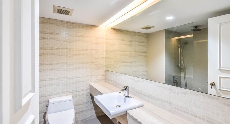 Condo en alquiler de 3 habitaciones en Pathum Wan, Bangkok