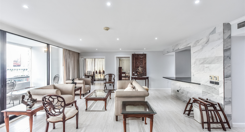 Condo en alquiler de 3 habitaciones en Pathum Wan, Bangkok