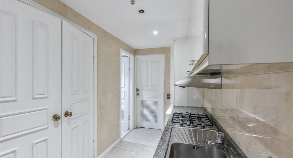 Condo en alquiler de 3 habitaciones en Pathum Wan, Bangkok