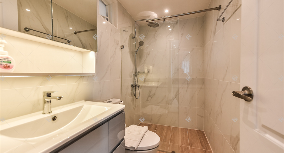 For rent 2 ベッドルーム condo in Yan Nawa, Bangkok