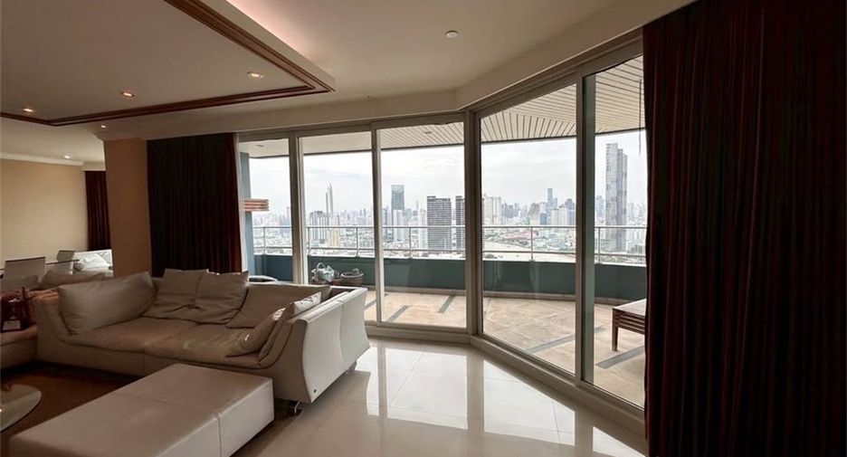 For rent 4 bedrooms condo in Bang Kho Laem, Bangkok