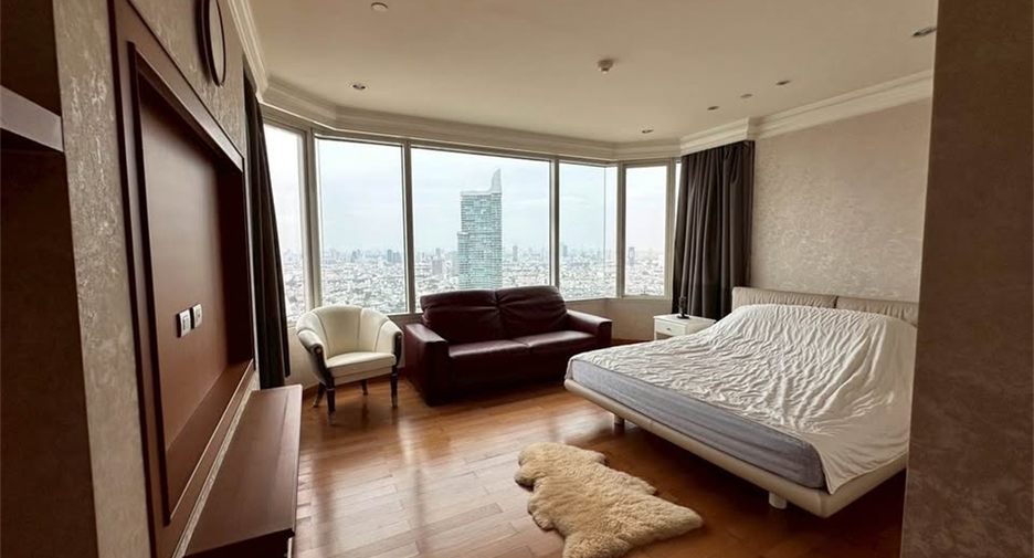For rent 4 bedrooms condo in Bang Kho Laem, Bangkok