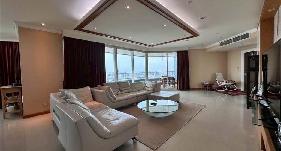 For rent 4 bedrooms condo in Bang Kho Laem, Bangkok