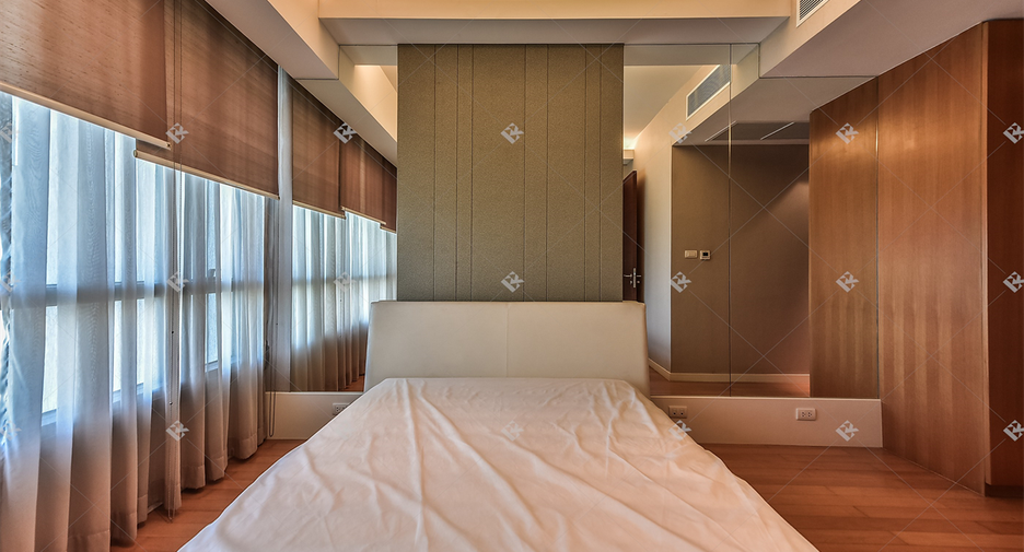 For sale 2 bedrooms condo in Si Racha, Chonburi