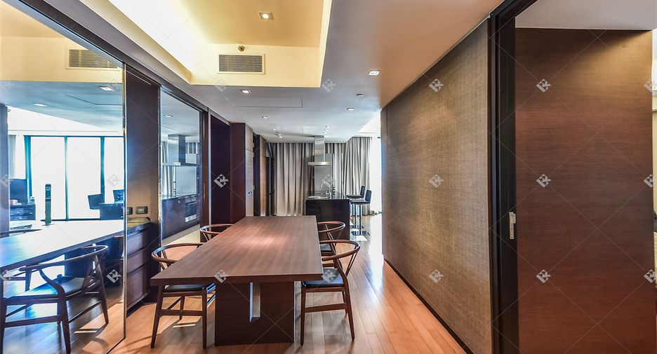For sale 2 bedrooms condo in Si Racha, Chonburi