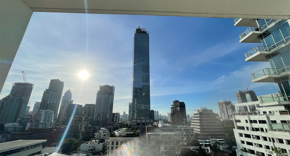 For sale 2 bedrooms condo in Pathum Wan, Bangkok