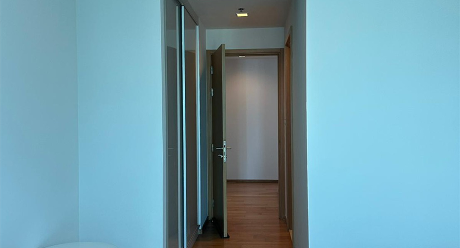 For sale 3 bedrooms condo in Khlong Toei, Bangkok