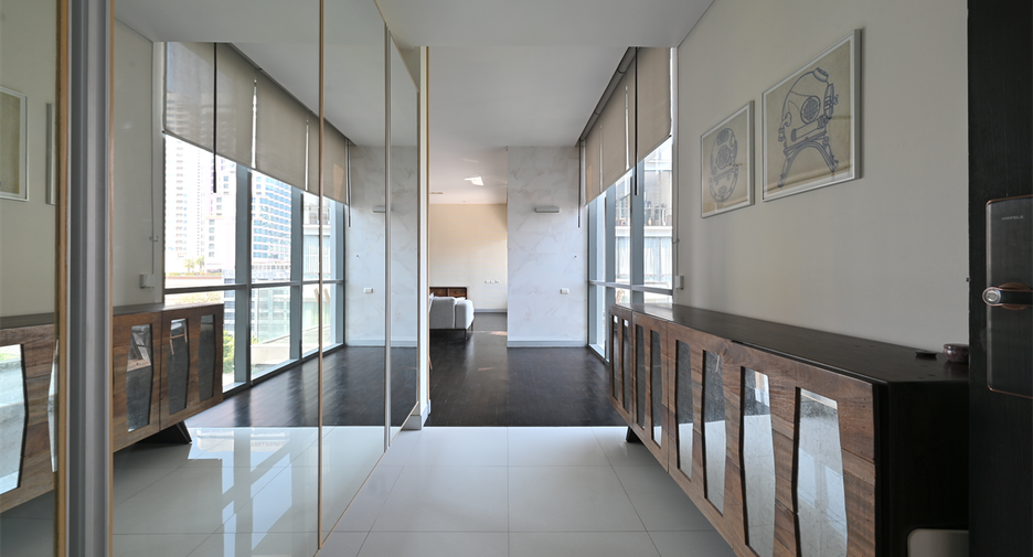 À vendre 2 chambres condo à Khlong Toei, Bangkok