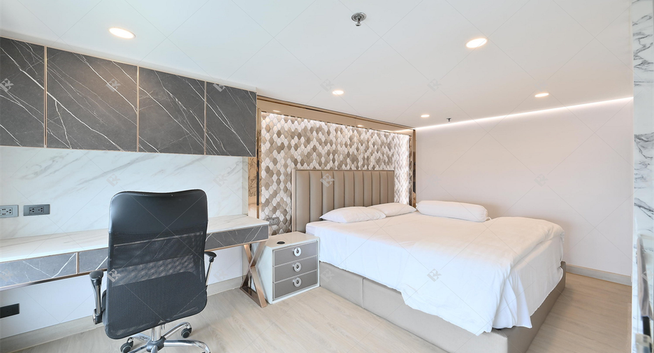 Wohnung zum Kauf mit 4 Zimmer in Watthana, Bangkok