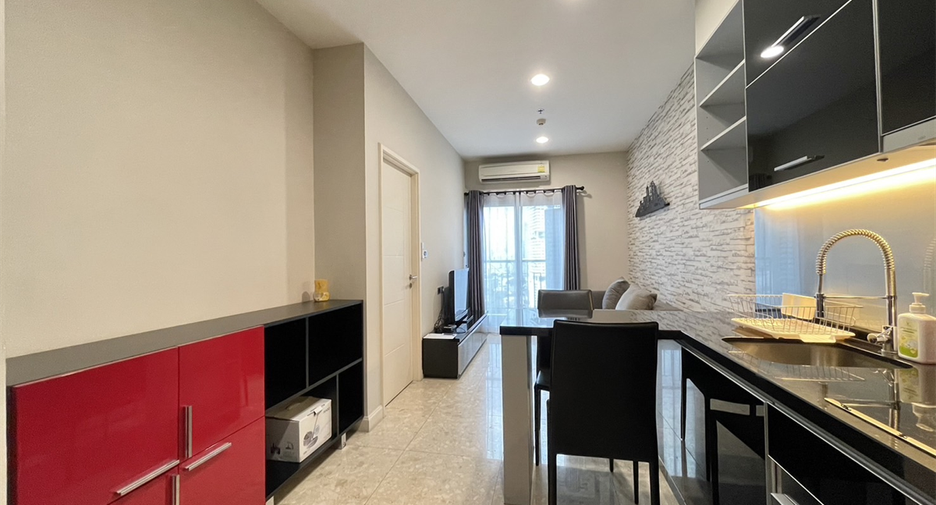 For sale 1 bed condo in Khlong Toei, Bangkok