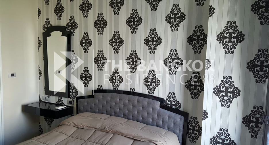 For sale 1 bed condo in Khlong Toei, Bangkok