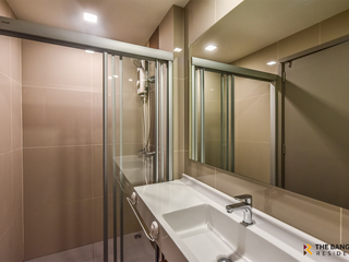 For sale 2 bedrooms condo in Khlong San, Bangkok