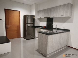 Продажа 1 кровать кондо в Кхлонг Сан, Бангкок