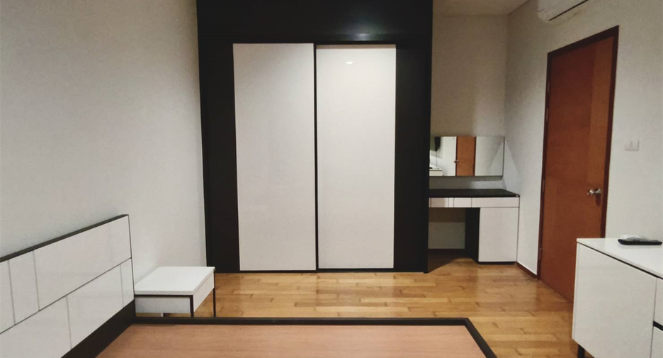 For sale 1 bed condo in Khlong San, Bangkok