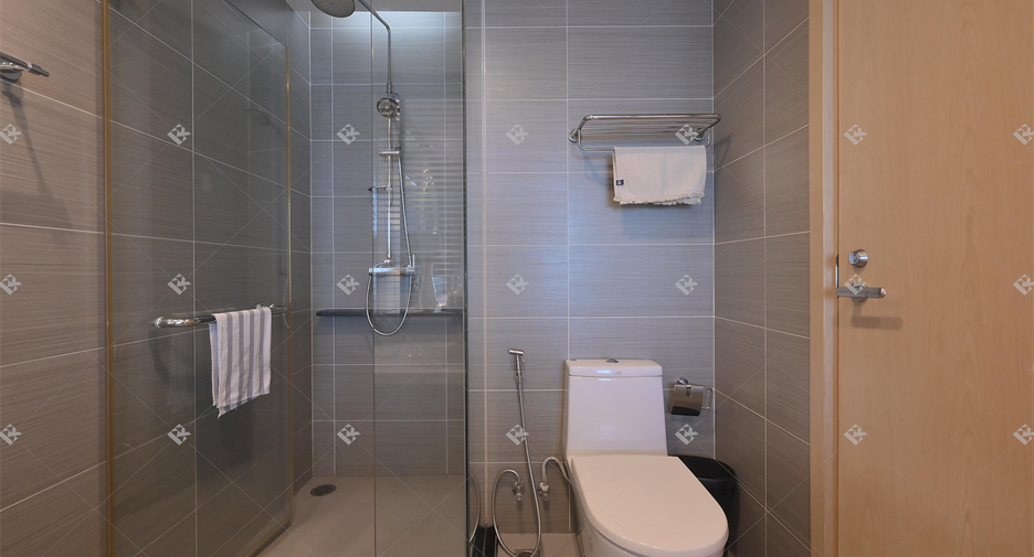 À vendre 2 chambres condo à Khlong Toei, Bangkok