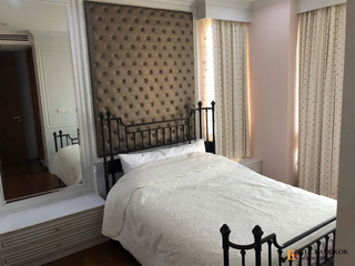 For sale 2 bedrooms condo in Khlong Toei, Bangkok