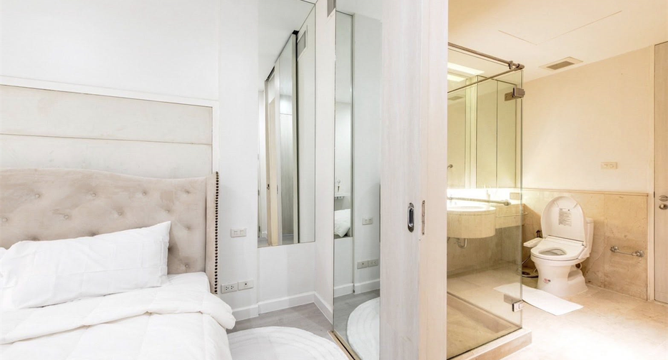 For sale 1 bed condo in Watthana, Bangkok