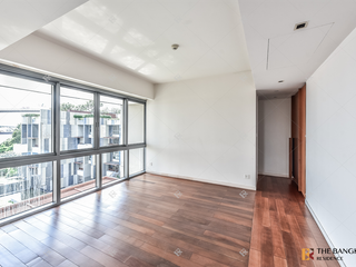 For sale 3 bedrooms condo in Yan Nawa, Bangkok