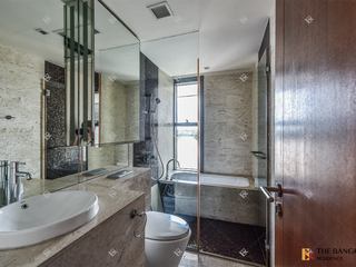 For sale 3 bedrooms condo in Yan Nawa, Bangkok