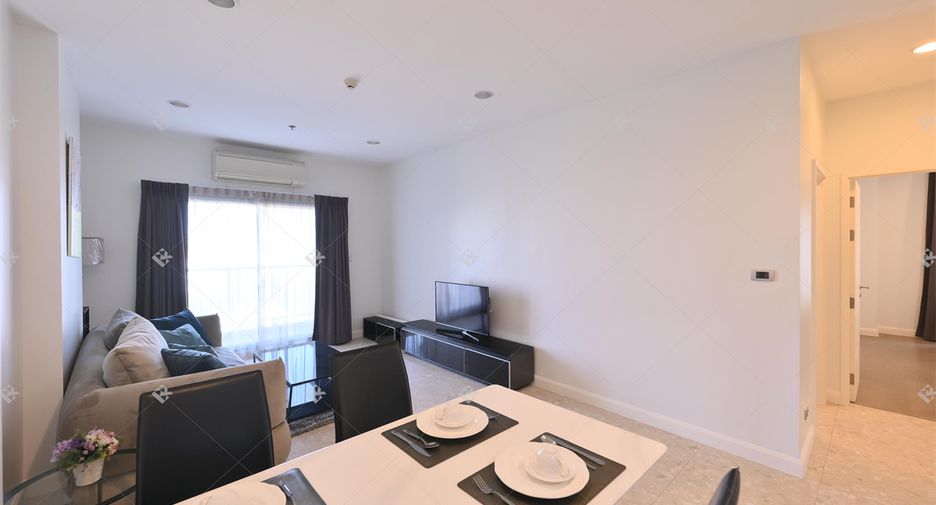 For sale 2 ベッドルーム condo in Khlong Toei, Bangkok