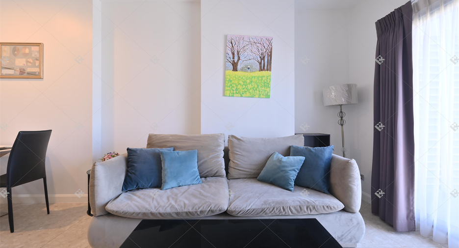 For sale 2 ベッドルーム condo in Khlong Toei, Bangkok