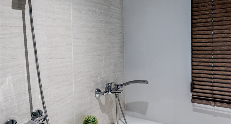 For sale 2 ベッドルーム condo in Watthana, Bangkok