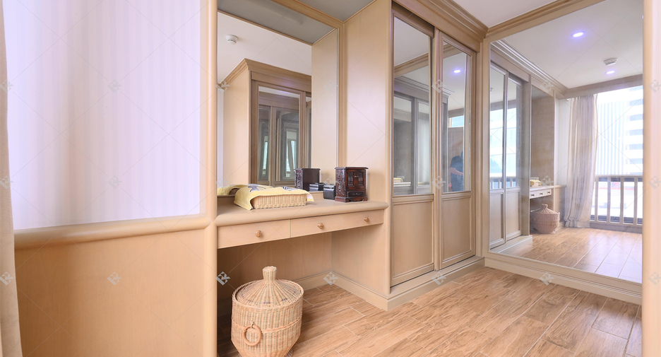 Wohnung zum Kauf mit 3 Zimmer in Pathum Wan, Bangkok