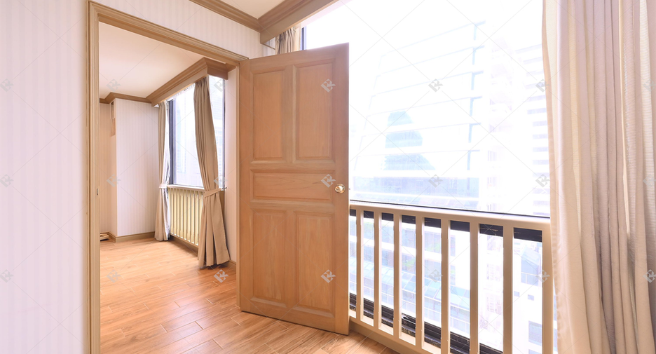 Wohnung zum Kauf mit 3 Zimmer in Pathum Wan, Bangkok