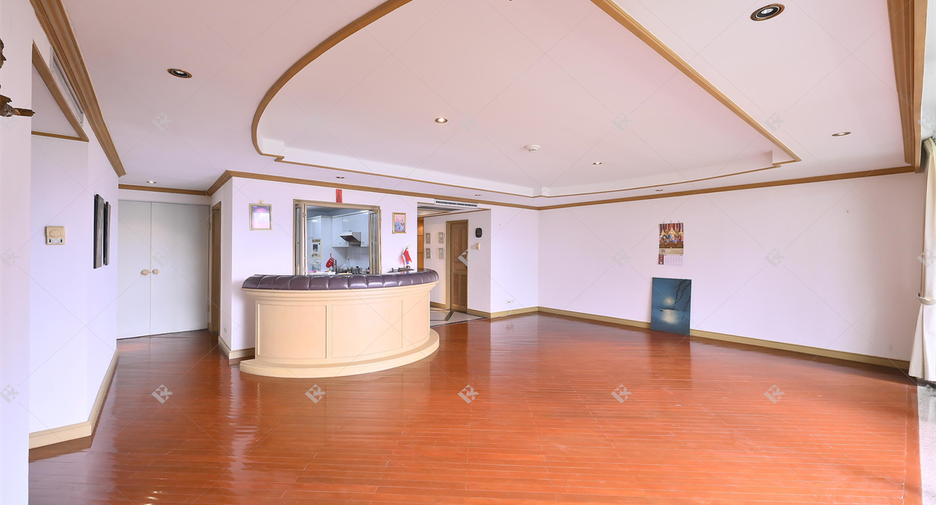 Wohnung zum Kauf mit 3 Zimmer in Pathum Wan, Bangkok