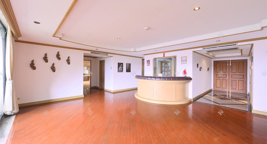 Wohnung zum Kauf mit 3 Zimmer in Pathum Wan, Bangkok