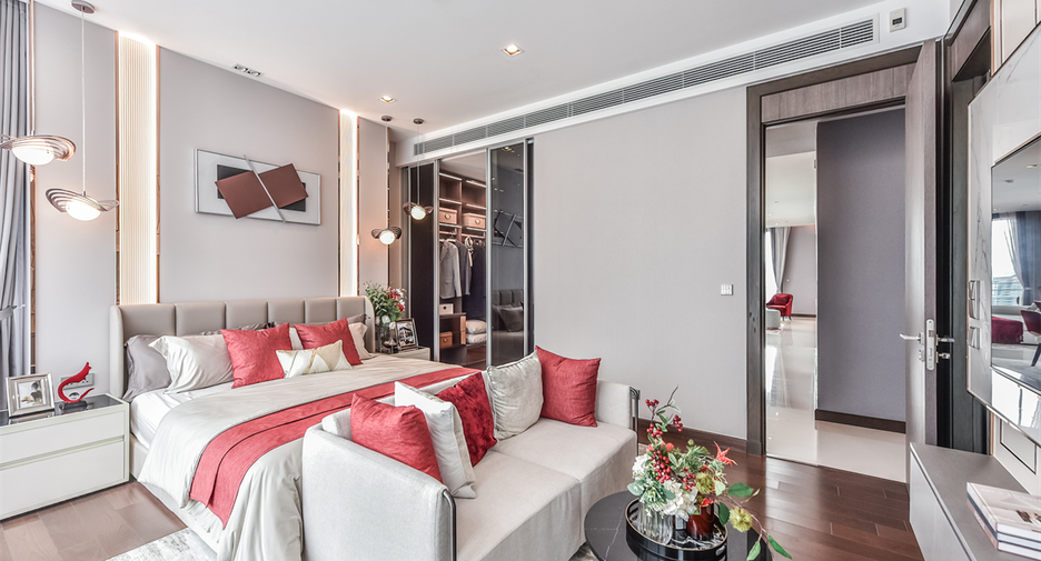 For sale 3 ベッドルーム condo in Khlong Toei, Bangkok