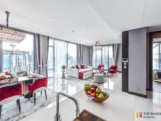For sale 3 ベッドルーム condo in Khlong Toei, Bangkok