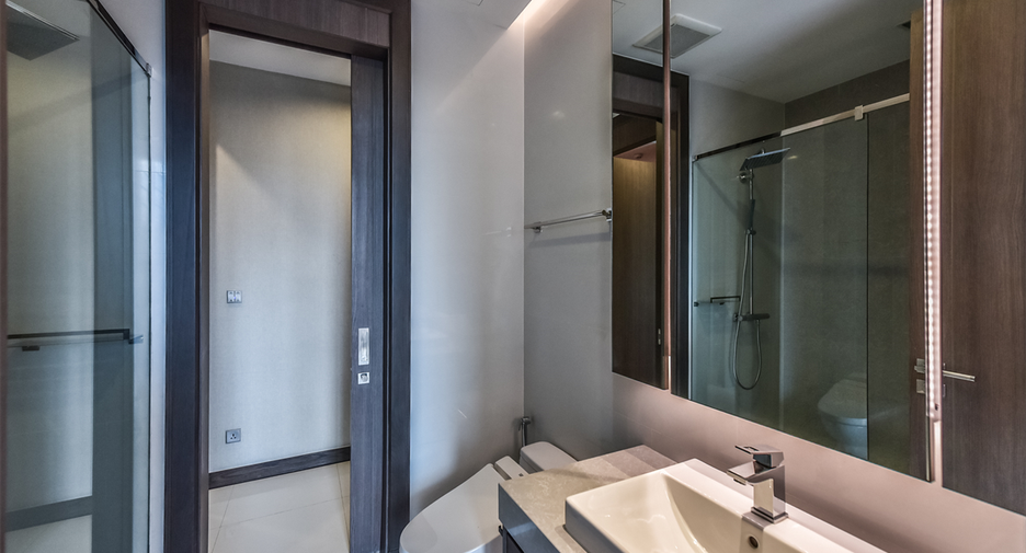 À vendre 2 chambres condo à Khlong Toei, Bangkok