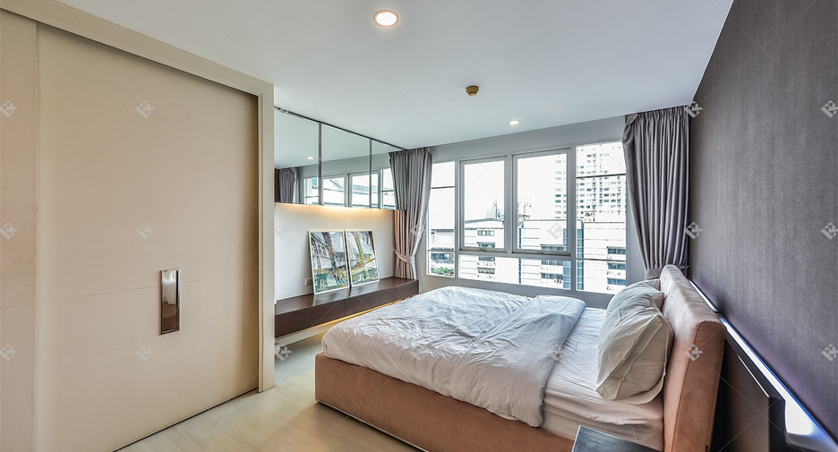 For sale 2 bedrooms condo in Khlong San, Bangkok