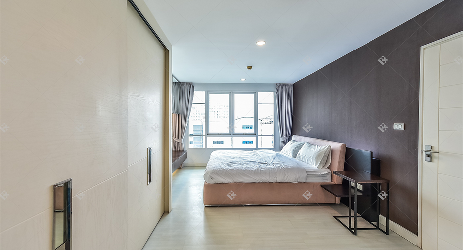 For sale 2 bedrooms condo in Khlong San, Bangkok