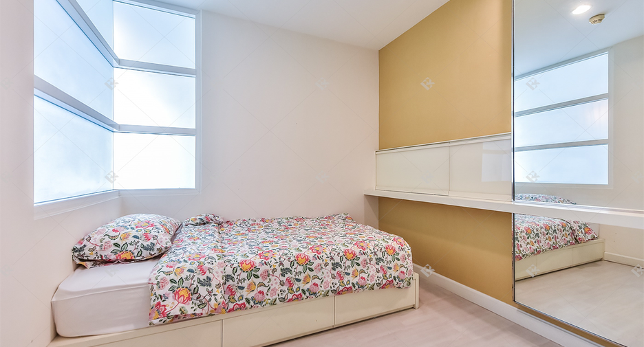 For sale 2 bedrooms condo in Khlong San, Bangkok