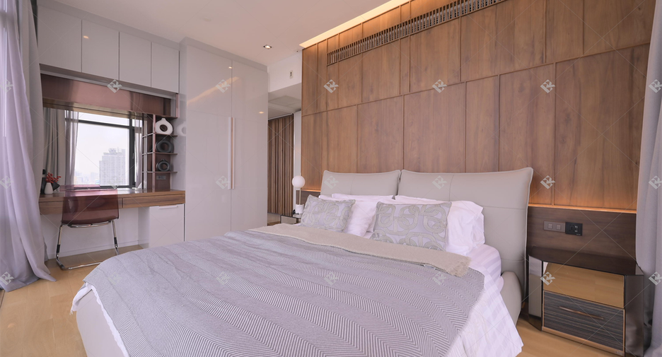 For sale 2 bedrooms condo in Watthana, Bangkok