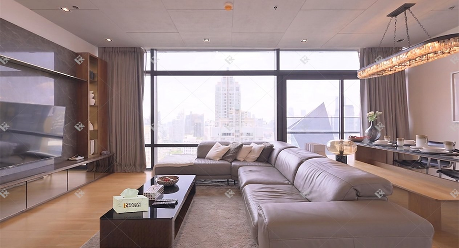 For sale 2 bedrooms condo in Watthana, Bangkok