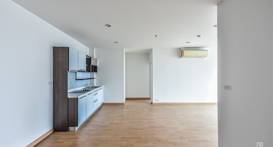 For sale 2 bedrooms condo in Sathon, Bangkok