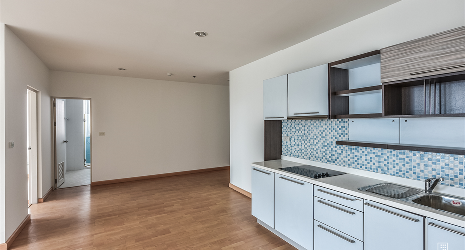 For sale 2 bedrooms condo in Sathon, Bangkok
