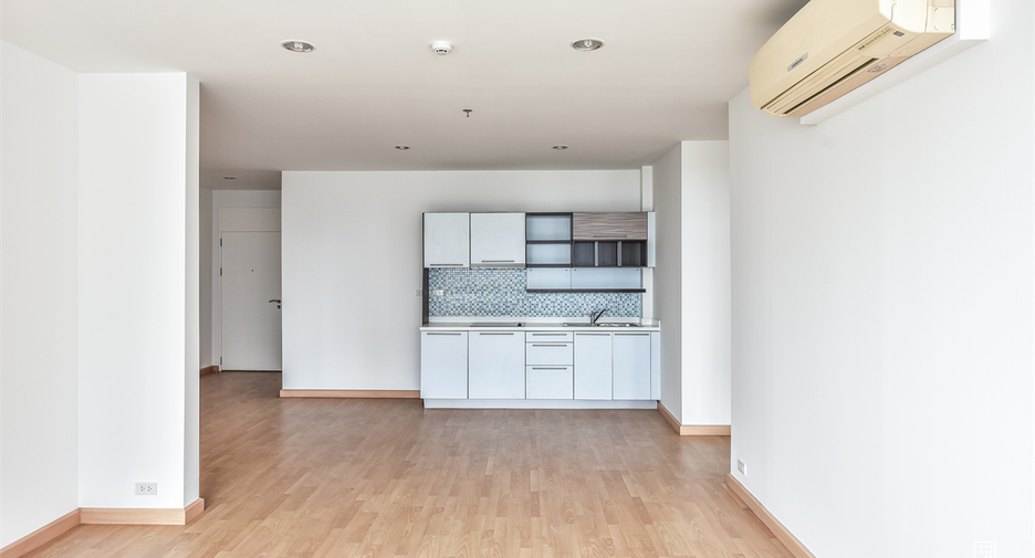 For sale 2 bedrooms condo in Sathon, Bangkok