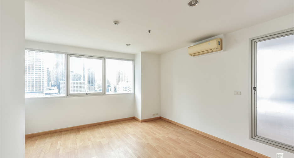 For sale 2 bedrooms condo in Sathon, Bangkok