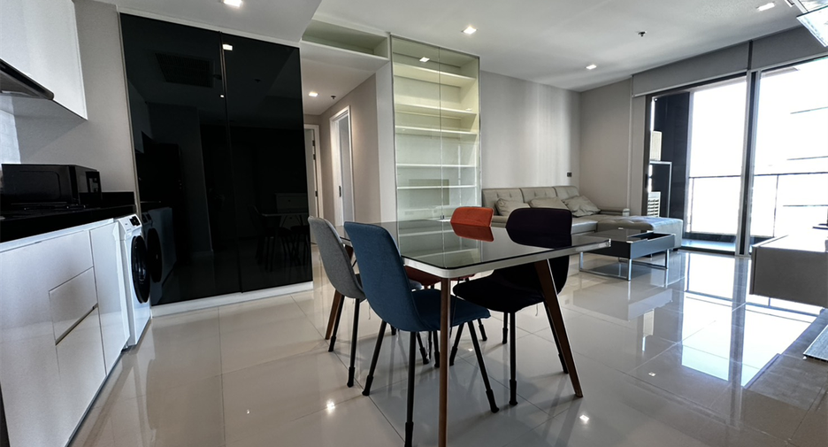 For sale 2 bedrooms condo in Yan Nawa, Bangkok