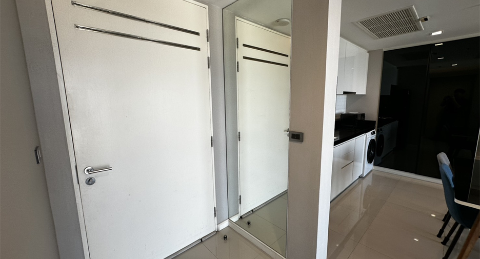 For sale 2 bedrooms condo in Yan Nawa, Bangkok