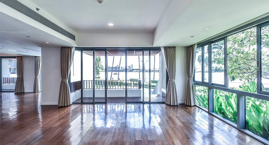À vendre 4 chambres condo à Si Racha, Chonburi