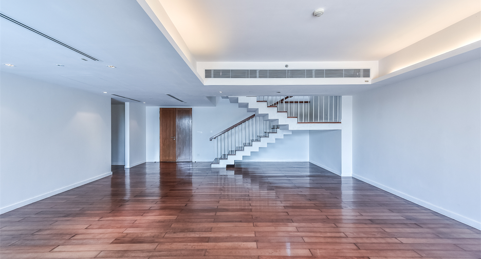 À vendre 4 chambres condo à Si Racha, Chonburi